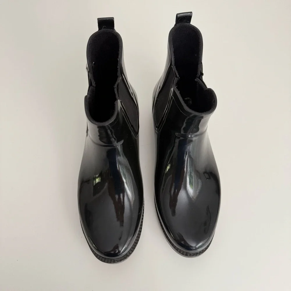 Michael Kors Women’s Black Glossy Patent Chelsea Rain Boots Logo Ankle Size 8M